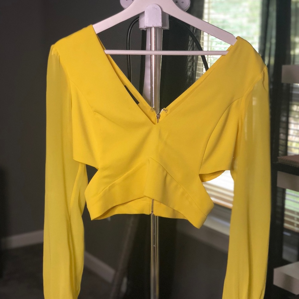 Bebe crop top